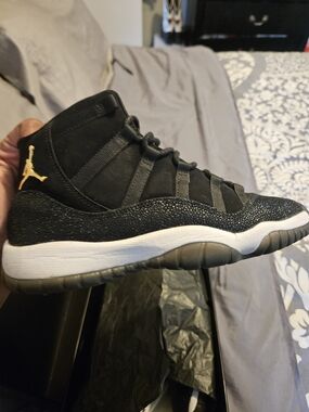 Air Jordan 11 Retro '72-10' Black & Gold Sneaker